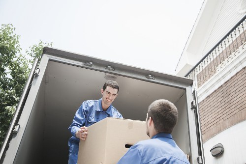 Local movers working near Hackney townhouses and apartments